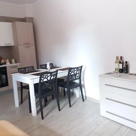 Tancredi Flat Apartament *